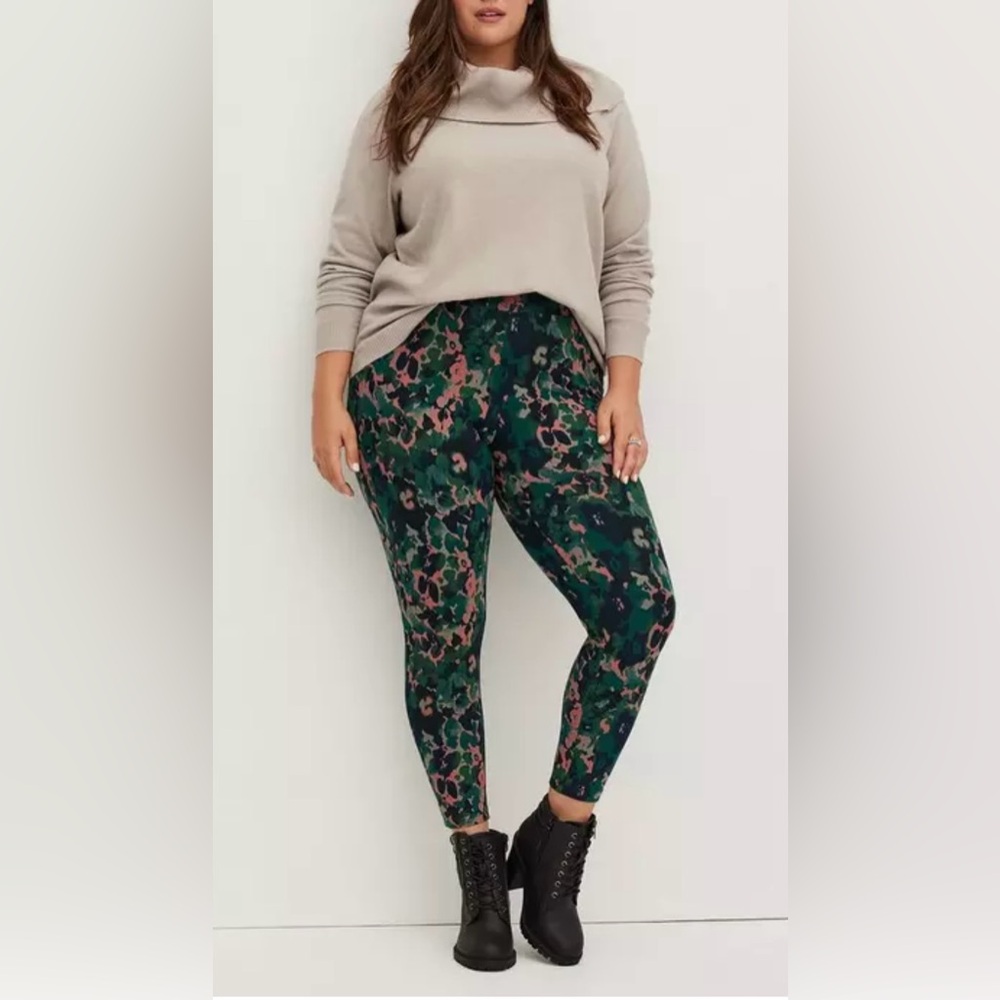 Torrid Green and Pink Artistic Leggings